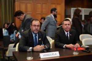Moncada, con orgullo, hace parte de la delegación venezolana en La Haya